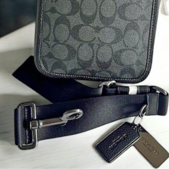 COACH SULLIVAN SHOULDER PACK  Dark Goth Signature Coated Canvas Leather … - Picture 14 of 16